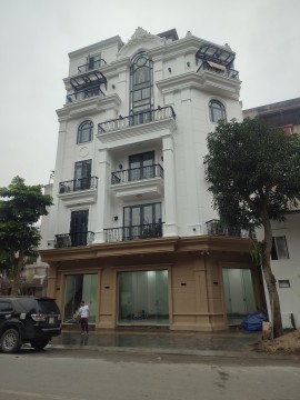 Dự án lắp đặt Hệ thống Điện Năng Lượng Mặt Trời hệ Hybrid 12KW 3 pha, 9,6KW tấm pin JA 600W (do hạn hẹp diện tích), pin lưu Easyway 16Kw bảo hành 10 năm, kèm bảo hiểm cháy nổ PVI.