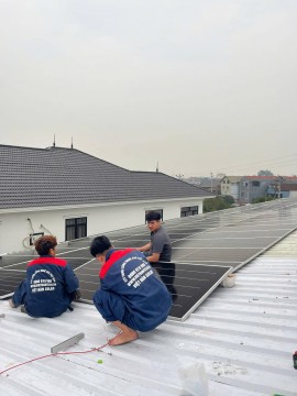 Điện mặt trời mái nhà giúp hộ kinh doanh giảm mạnh chi phí điện